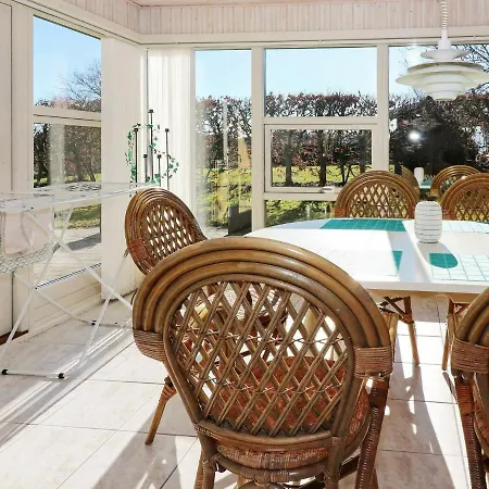 5 Person Holiday In Hébergement de vacances Hadsund